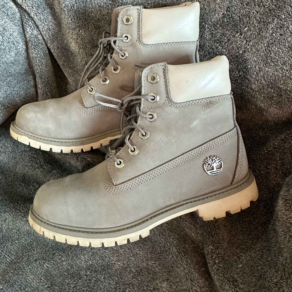 Timberland Gray Waterproof Boots with Padded Collar - Picture 2 of 4